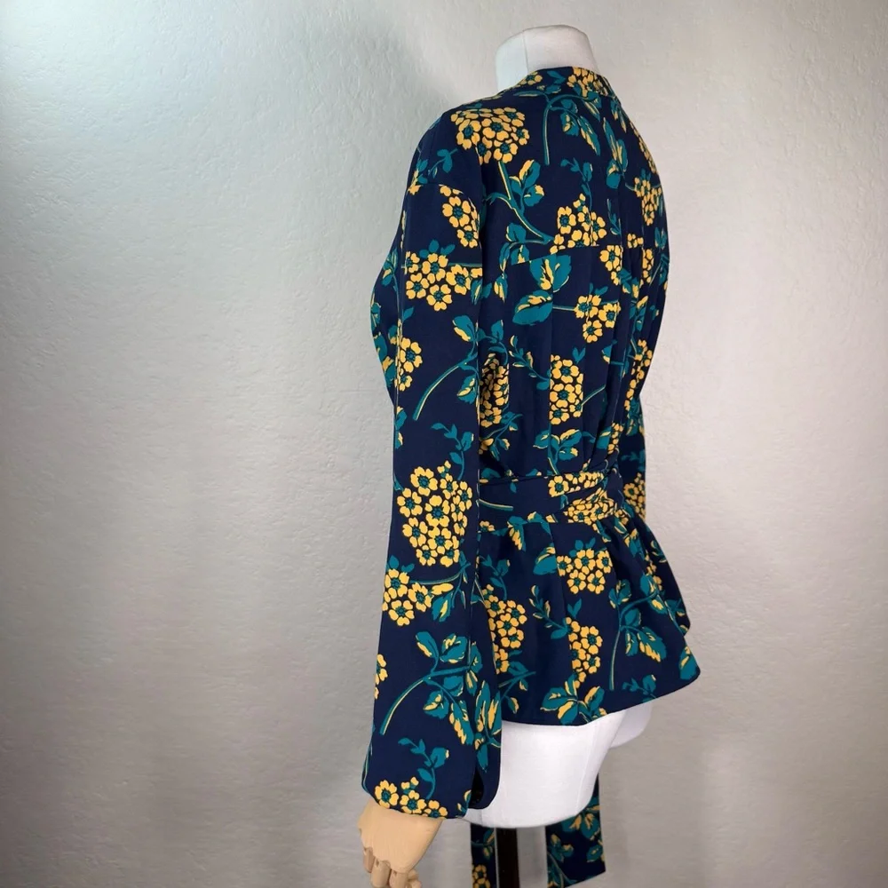 J. Crew Floral Hydrangea Drapey Crepe Wrap Blouse Shirt Size Medium EUC